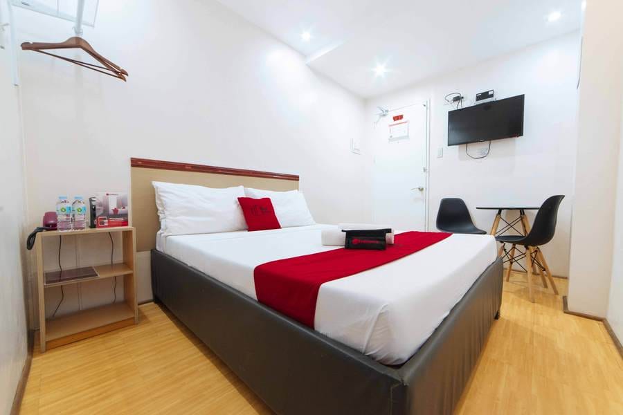 RedDoorz Plus near SM Lanang Davao 