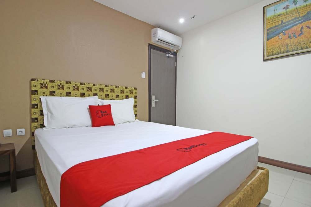 RedDoorz Premium