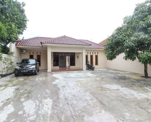 RedDoorz near Sheikh Zayed Surakarta