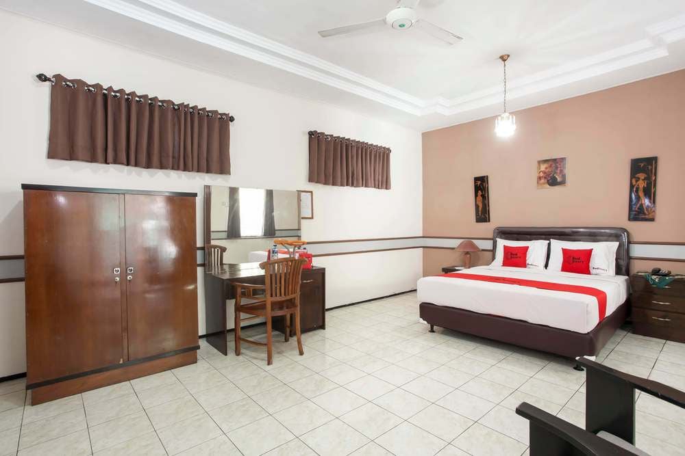 RedDoorz Room