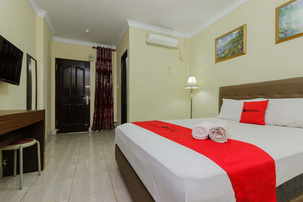 RedDoorz Room