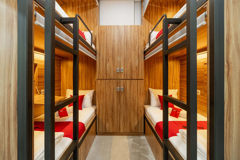 RedDoorz Family Room