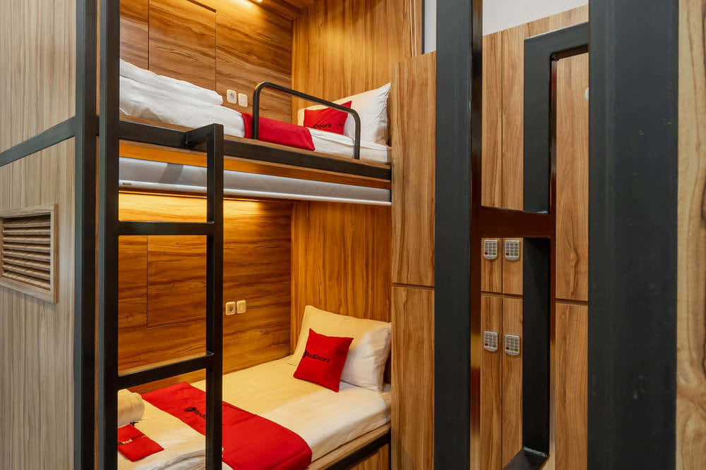 Single bed in 16 bed dormitory