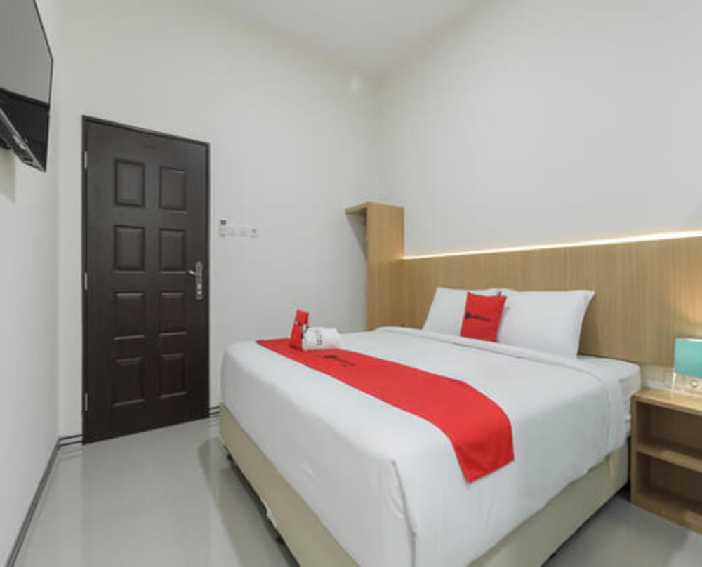RedDoorz Room