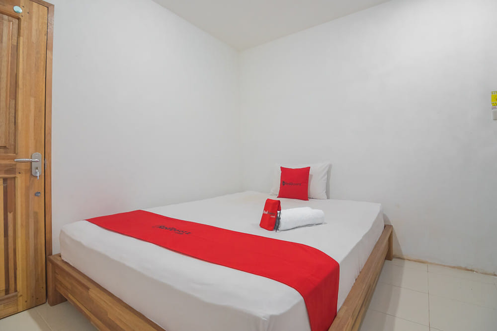 RedDoorz Room