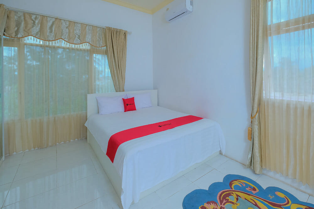 RedDoorz Room