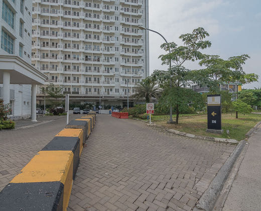 RedDoorz Apartment @ Sentul Tower