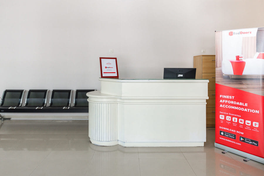 RedDoorz Near Ciputra World 3 Surabaya