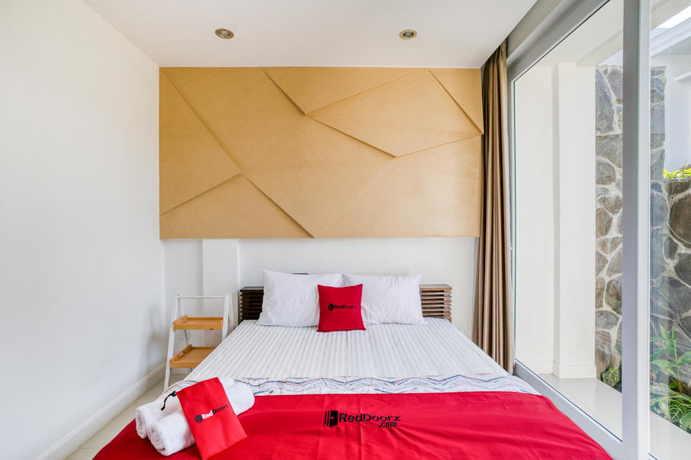 RedDoorz Room