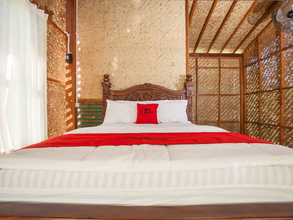RedDoorz Family Room