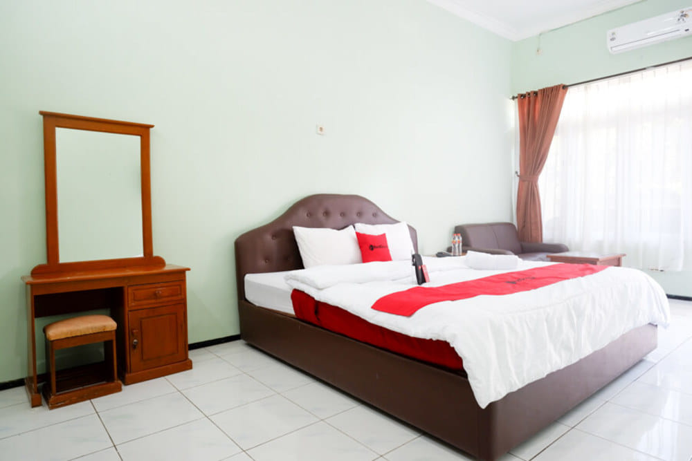 RedDoorz Premium