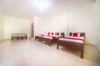 RedDoorz near Nusa Cendana University