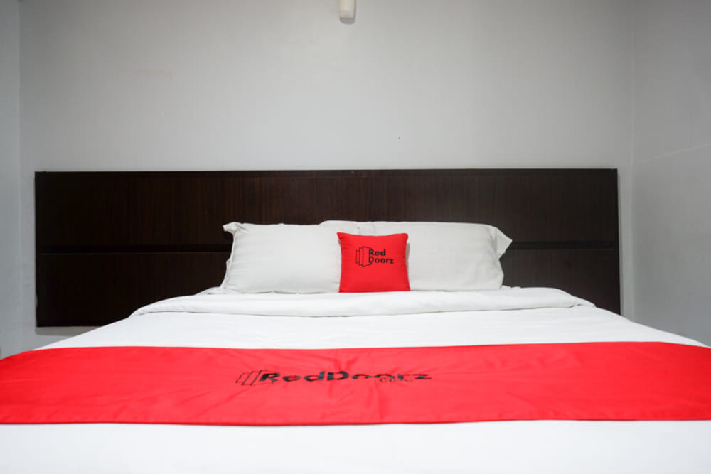 RedDoorz Room