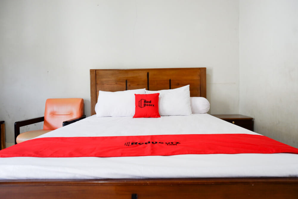 RedDoorz Room