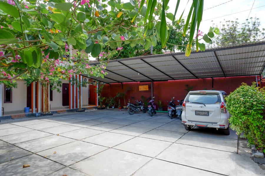 RedDoorz near Mutiara SIS Al Jufrie Airport Palu