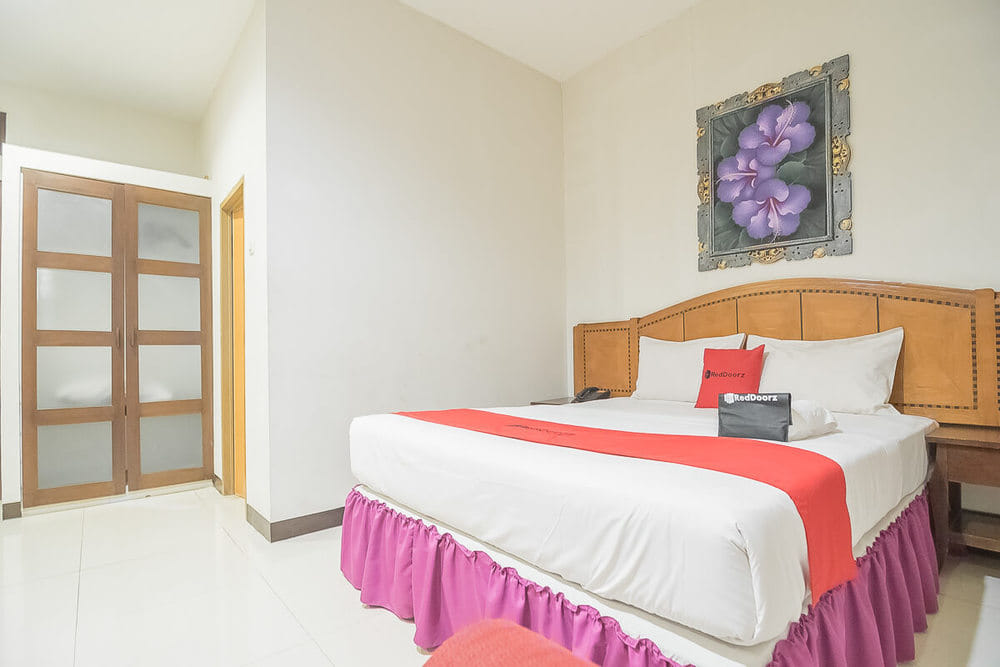 RedDoorz Room