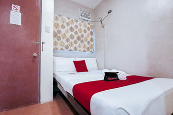 RedDoorz near KCC Mall Gensan