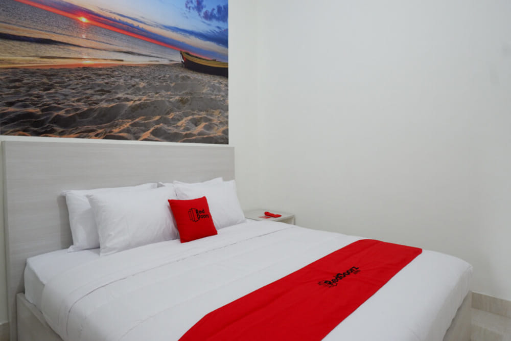 RedDoorz Room