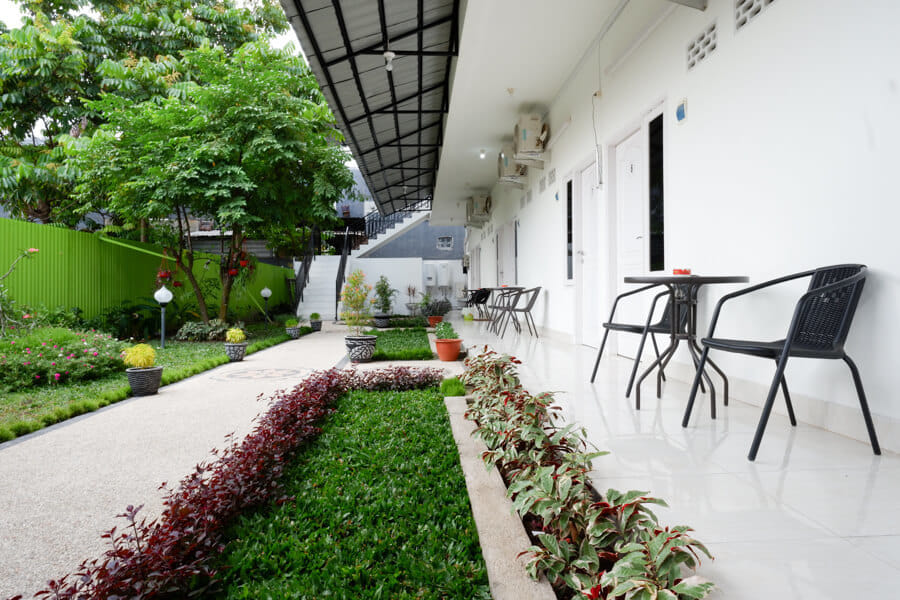 RedDoorz near Mataram University