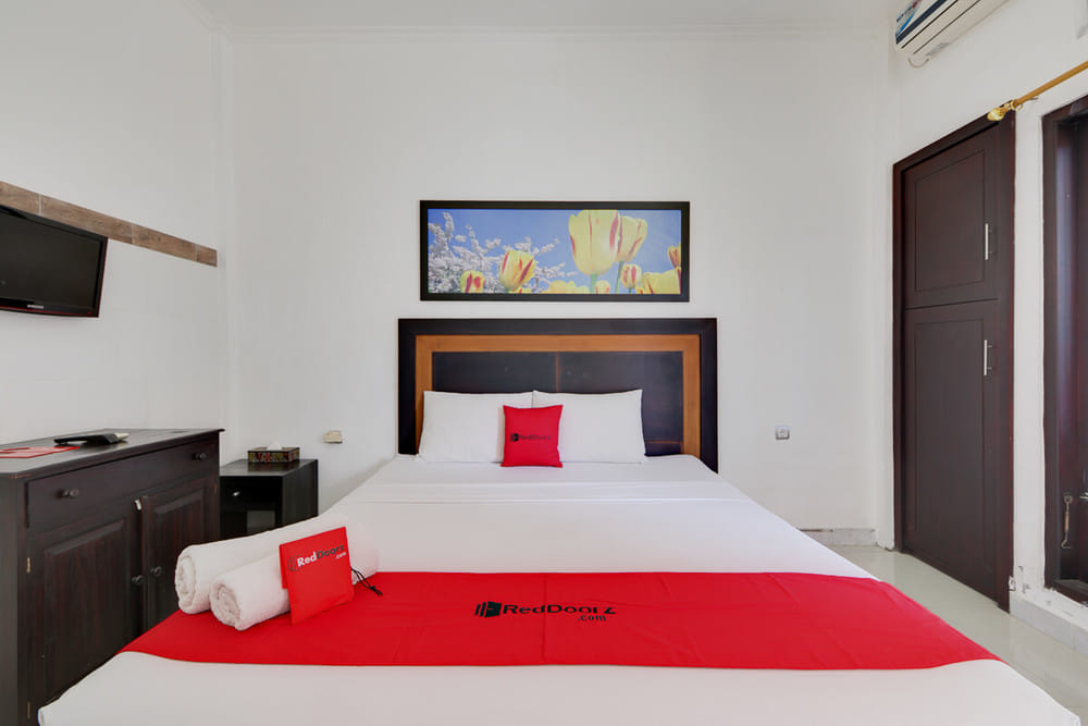 RedDoorz Room