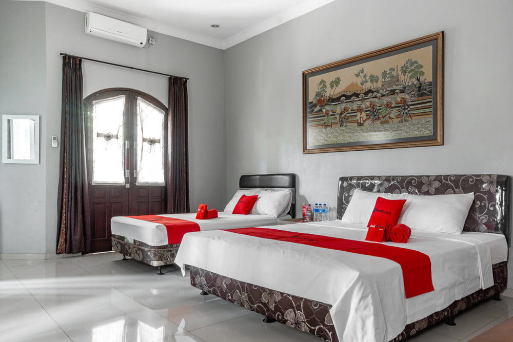 RedDoorz Triple Room