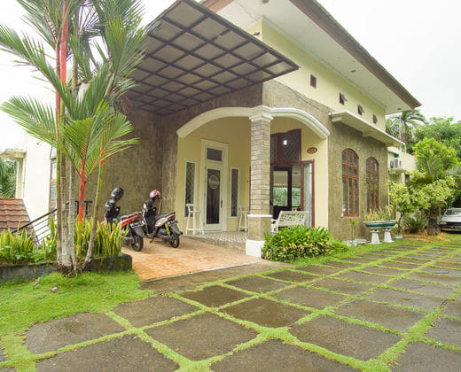 RedDoorz Syariah near Ngade Lake Ternate