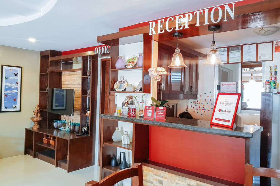 RedDoorz @ Caimito Drive Dampas