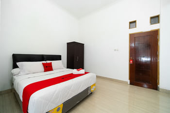 Reddoorz Near Makassar Town Square 2