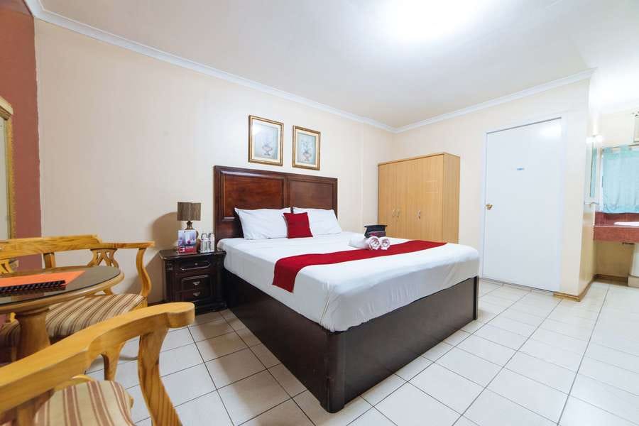 RedDoorz @ Clarkview 21st Street Angeles City