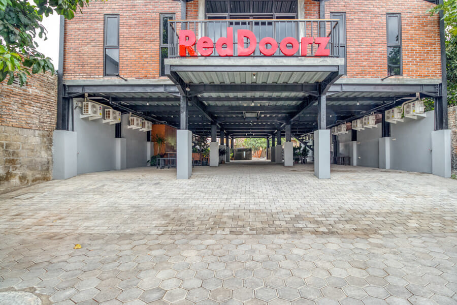 RedDoorz Syariah @ Babadan Baru Jakal