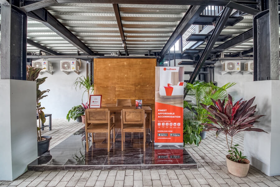 RedDoorz Syariah @ Babadan Baru Jakal