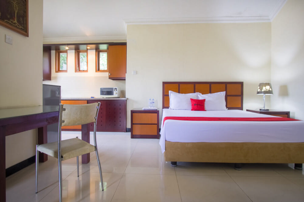 RedDoorz Suite