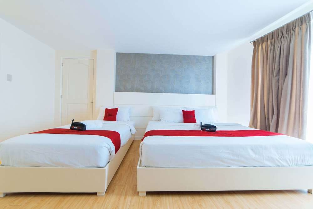 RedDoorz Family Room