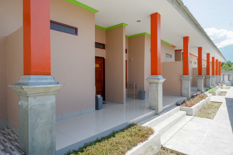 RedDoorz near Taman Makam Pahlawan Tatura Palu