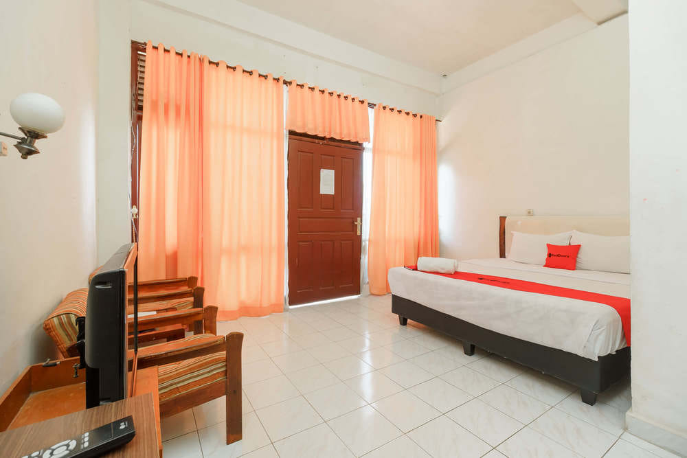 RedDoorz Premium