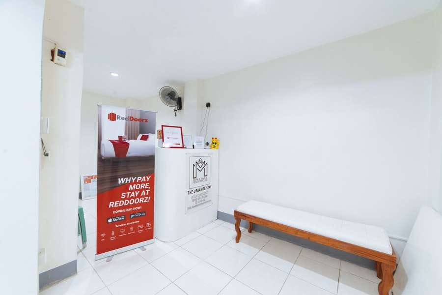 RedDoorz @ Plaza Jaro Iloilo