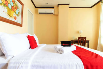 RedDoorz @ Downtown Tacloban