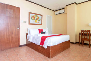 RedDoorz @ Downtown Tacloban