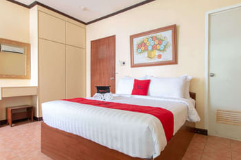 RedDoorz @ Downtown Tacloban