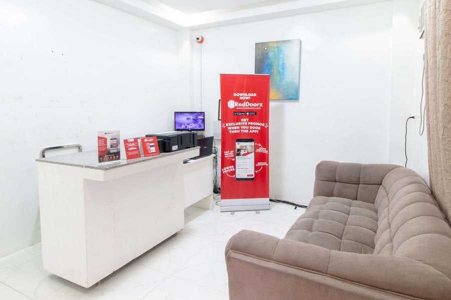 RedDoorz @ DBuilders Rooms Lower Bicutan