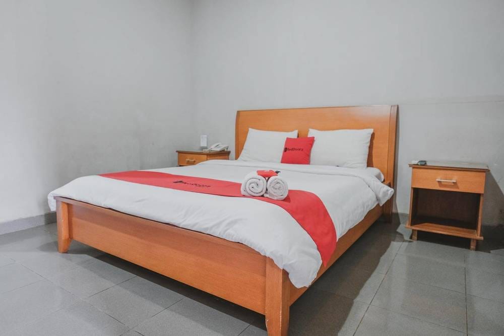 RedDoorz Room