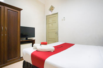 RedDoorz near Pantai Falajawa Kota Ternate