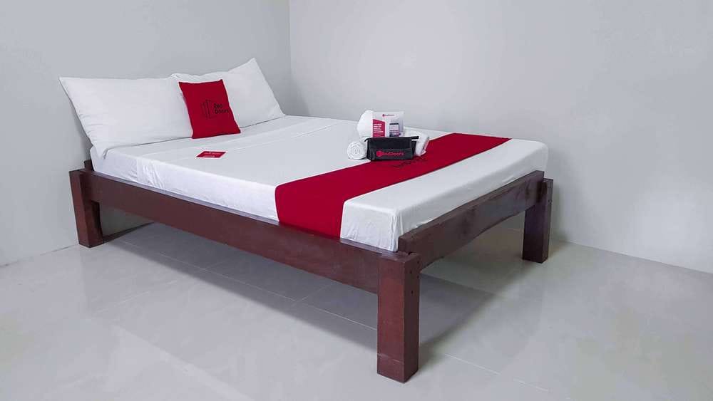 RedDoorz Room