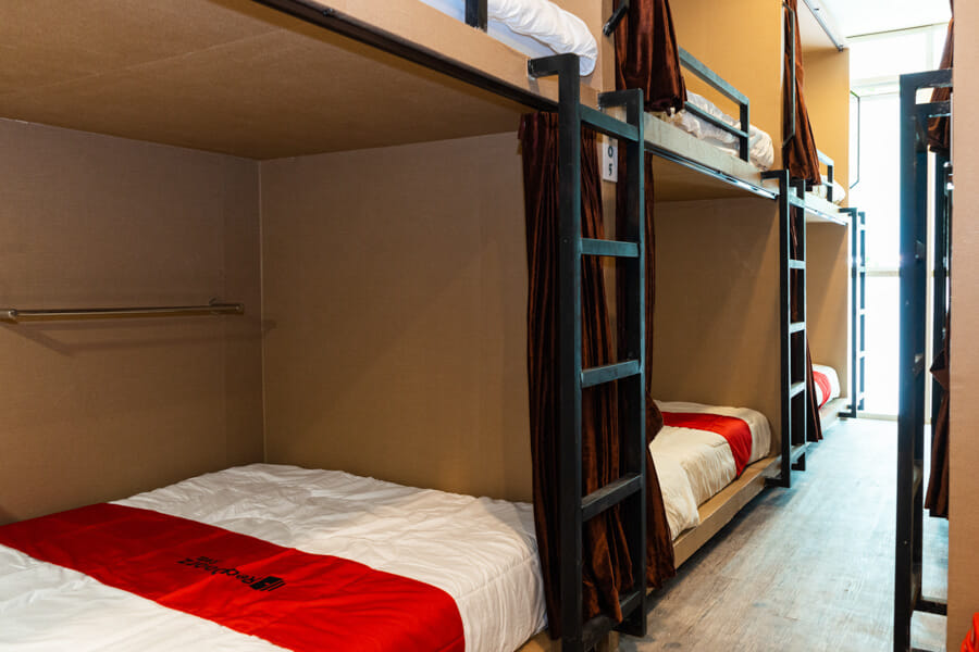 RedDoorz Hostel @ DI Panjaitan Simpang Lima