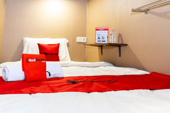 RedDoorz Hostel @ DI Panjaitan Simpang Lima