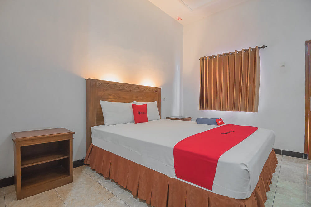 RedDoorz Room