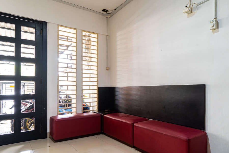 RedDoorz @ Kebon Kacang