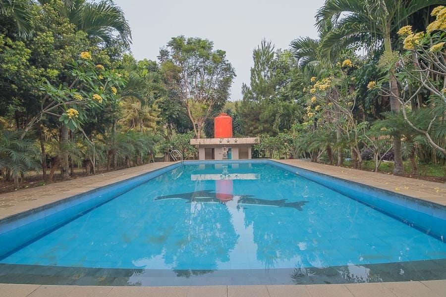 RedDoorz Plus @ Hotel Negeri Baru Lodaya Puncak