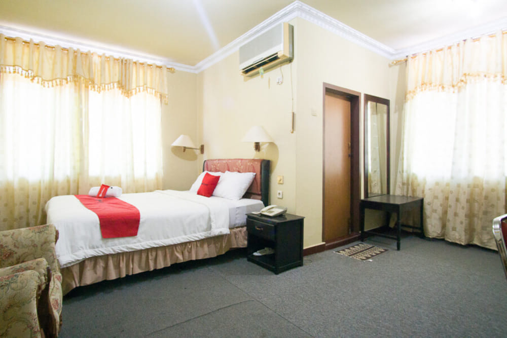 RedDoorz Premium