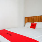 RedDoorz Plus Syariah near Stasiun Tegal 2